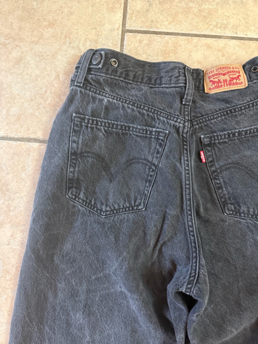Levis Charcoal Black Relaxed Jeans